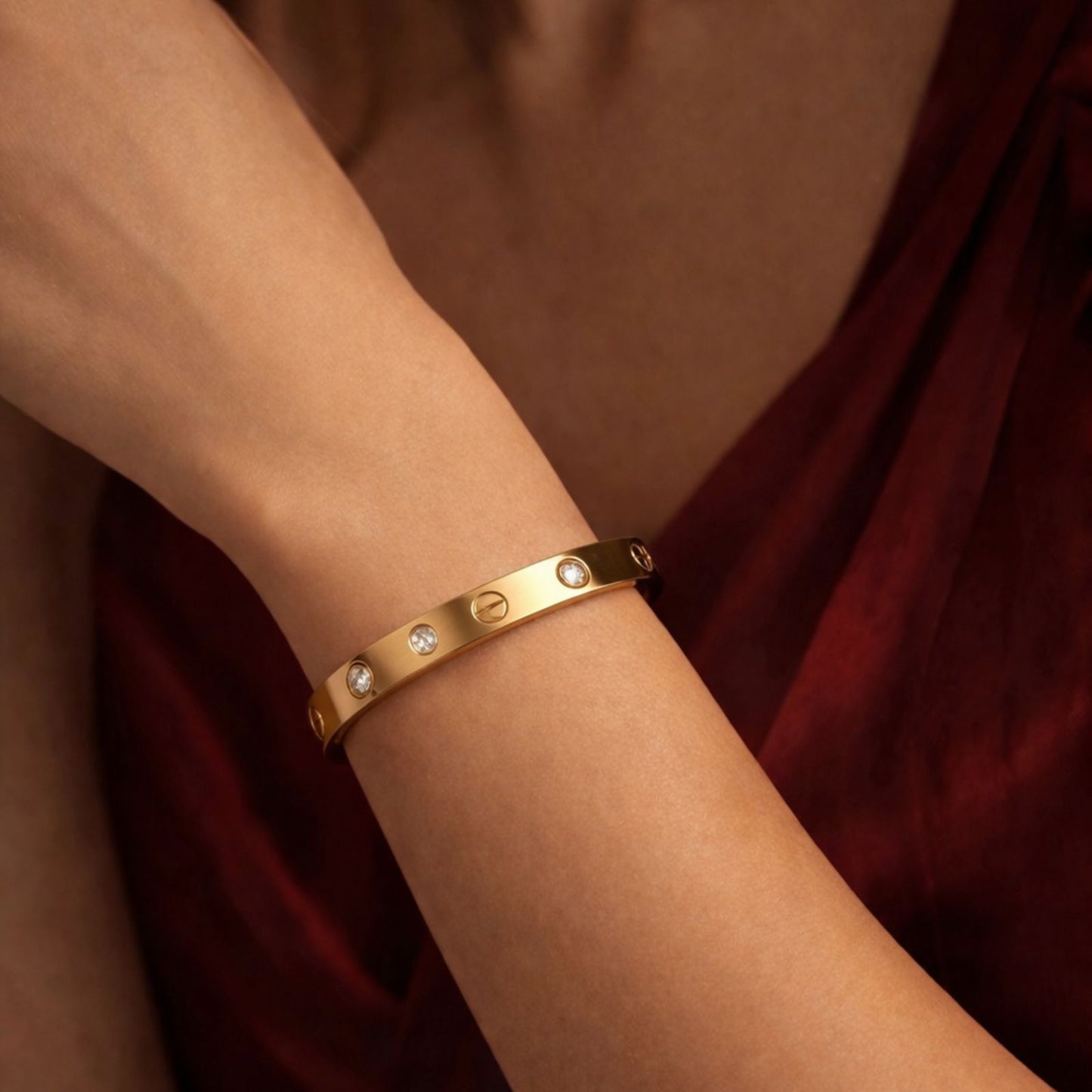 Royal Gold Screw Bracelet